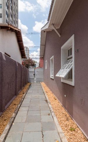 Casa para alugar com 198m², 3 quartos e 4 vagas Casa para alugar com 198m², 3 quartos e 4 vagasCorredor