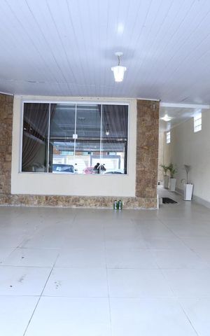 Casa à venda com 320m², 6 quartos e 2 vagasGaragem