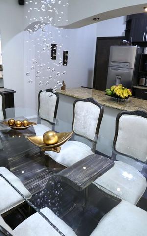 Casa à venda com 320m², 6 quartos e 2 vagasSala de Jantar