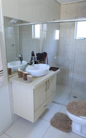 Casa à venda com 320m², 6 quartos e 2 vagasBanheiro da Suíte 2