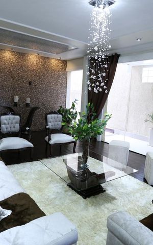 Casa à venda com 320m², 6 quartos e 2 vagasSala de Estar