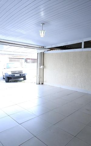 Casa à venda com 320m², 6 quartos e 2 vagasGaragem