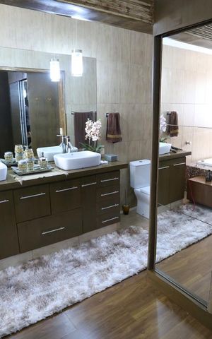 Casa à venda com 320m², 6 quartos e 2 vagasBanheiro da Suíte 1