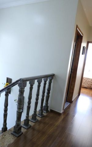 Casa à venda com 320m², 6 quartos e 2 vagasCorredor