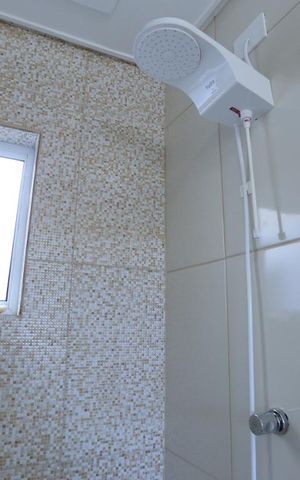 Casa à venda com 320m², 6 quartos e 2 vagasChuveiro