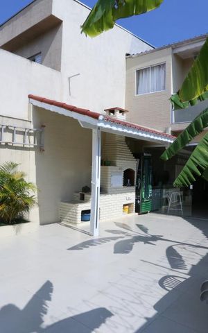 Casa à venda com 320m², 6 quartos e 2 vagasÁrea comum - Churrasqueira