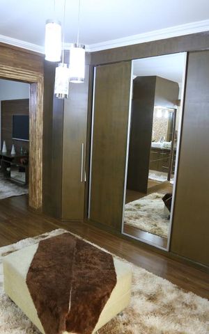 Casa à venda com 320m², 6 quartos e 2 vagasCloset da suíte 1