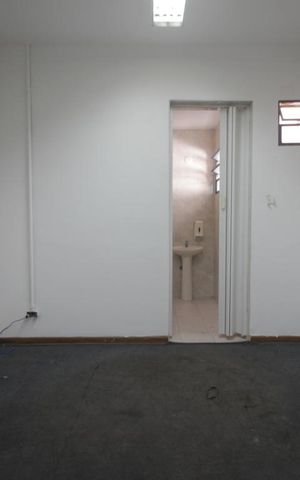 Casa à venda com 240m², 6 quartos e 3 vagasSuíte 2
