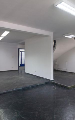Casa à venda com 240m², 6 quartos e 3 vagasSala