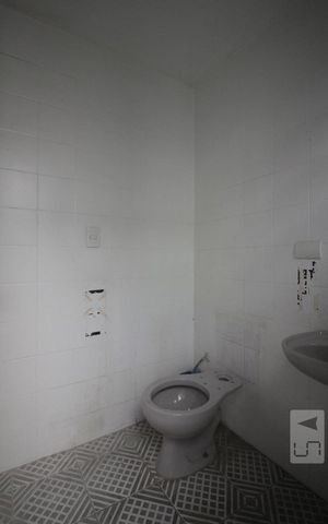 Casa à venda com 240m², 6 quartos e 3 vagasBanheiro de Serviço