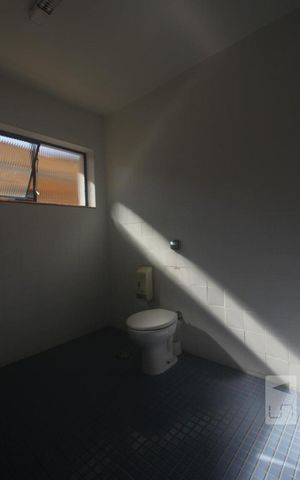 Casa à venda com 240m², 6 quartos e 3 vagasBanheiro da suíte 3