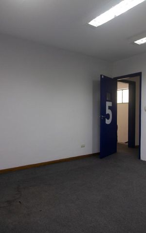 Casa à venda com 240m², 6 quartos e 3 vagasQuarto 1