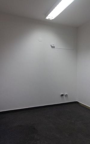 Casa à venda com 240m², 6 quartos e 3 vagasSala