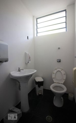 Casa à venda com 240m², 6 quartos e 3 vagasLavabo