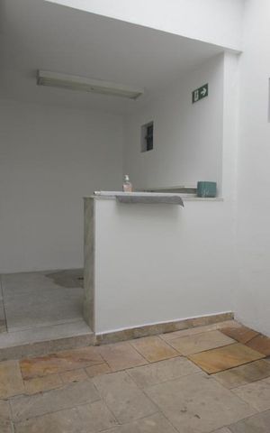 Casa à venda com 240m², 6 quartos e 3 vagasÁrea Externa
