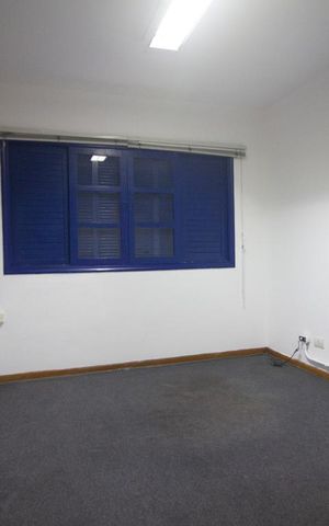 Casa à venda com 240m², 6 quartos e 3 vagasSuíte 1