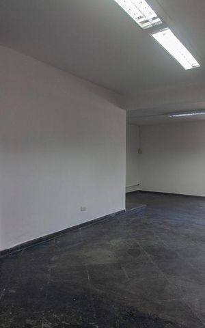 Casa à venda com 240m², 6 quartos e 3 vagasSala