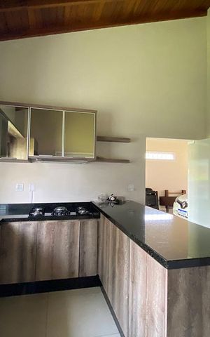 Casa à venda com 117m², 2 quartos e 2 vagasCozinha 