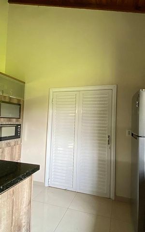 Casa à venda com 117m², 2 quartos e 2 vagasCozinha 