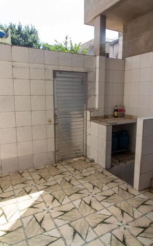 Casa à venda com 350m², 8 quartos e 2 vagas Casa à venda com 350m², 8 quartos e 2 vagasLavanderia