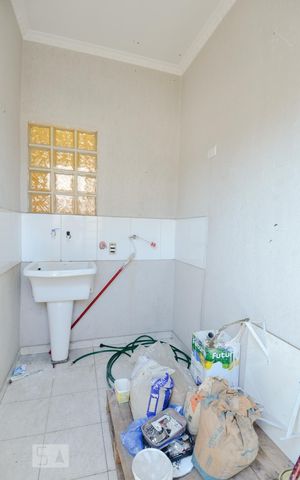 Casa para alugar com 190m², 3 quartos e 3 vagas Casa para alugar com 190m², 3 quartos e 3 vagasÁrea de Serviço 1
