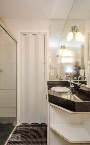 Apartamento para alugar com 70m², 2 quartos e 1 vagaBanheiro Social
