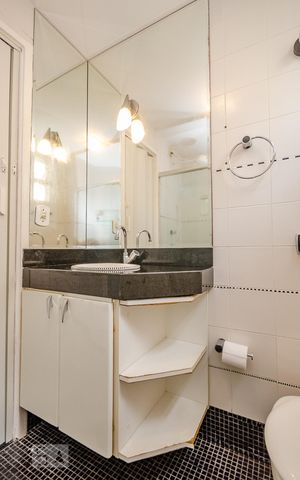 Apartamento para alugar com 70m², 2 quartos e 1 vagaBanheiro Social