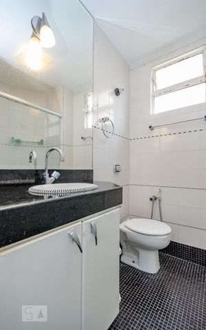 Apartamento para alugar com 70m², 2 quartos e 1 vagaBanheiro Social