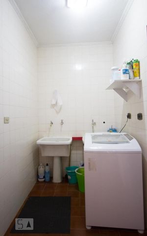 Casa à venda com 308m², 5 quartos e 2 vagasÁrea de Serviço