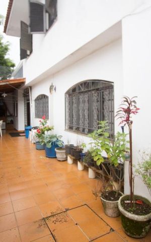 Casa à venda com 308m², 5 quartos e 2 vagasQuintal