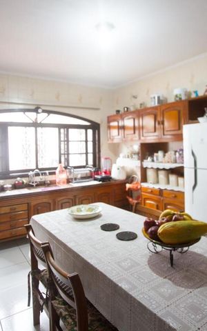 Casa à venda com 308m², 5 quartos e 2 vagasCozinha