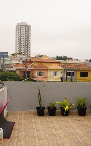 Casa à venda com 425m², 4 quartos e 4 vagasÁrea Aberta da Sala de TV