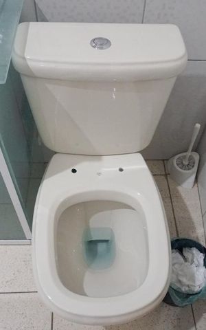 Casa à venda com 425m², 4 quartos e 4 vagasBanheiro 2