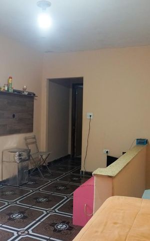 Casa à venda com 425m², 4 quartos e 4 vagasSala de TV