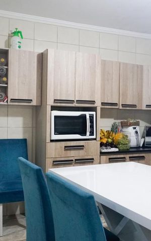 Casa à venda com 425m², 4 quartos e 4 vagasCozinha