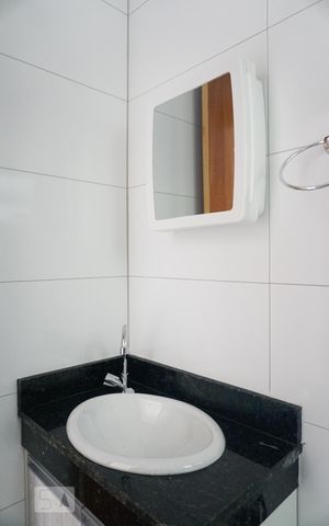 Apartamento para alugar com 41m², 2 quartos e sem vagaBanheiro