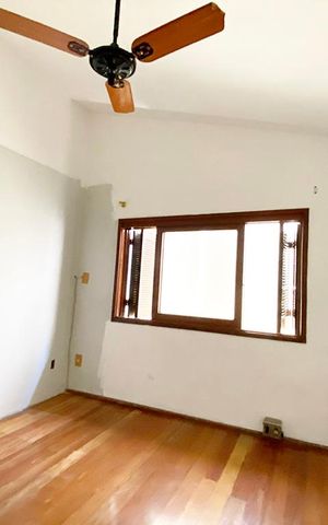 Casa à venda com 239m², 3 quartos e 2 vagasQuarto 3
