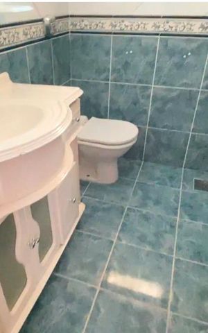 Casa à venda com 239m², 3 quartos e 2 vagasBanheiro 3