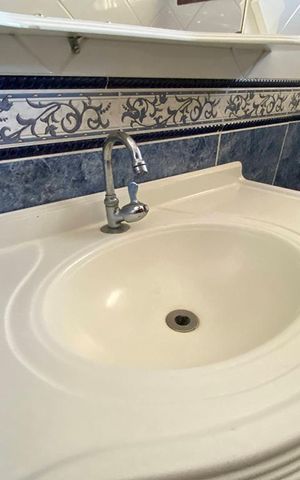 Casa à venda com 239m², 3 quartos e 2 vagasBanheiro 3
