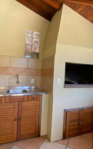 Casa à venda com 239m², 3 quartos e 2 vagasQuiosque
