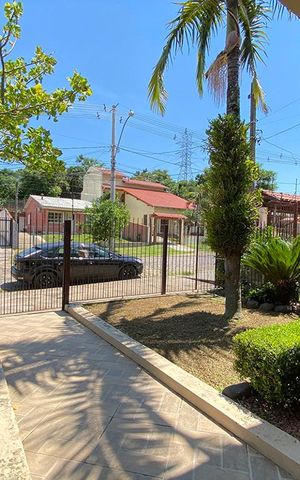 Casa à venda com 239m², 3 quartos e 2 vagasPátio Frente e jardim