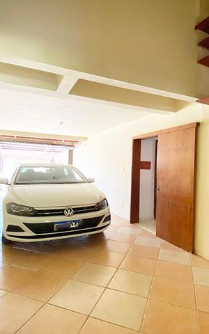 Casa à venda com 239m², 3 quartos e 2 vagasGaragem