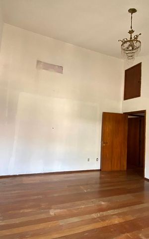 Casa à venda com 239m², 3 quartos e 2 vagasQuarto 4 Suíte