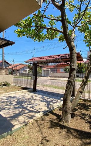 Casa à venda com 239m², 3 quartos e 2 vagasPátio Frente