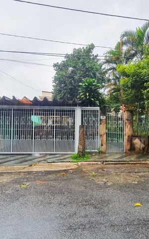 Casa à venda com 350m², 4 quartos e 4 vagas