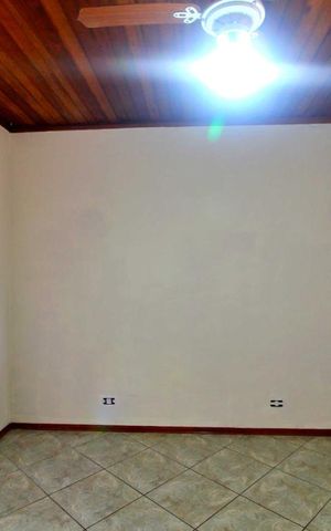 Casa à venda com 87m², 2 quartos e 3 vagasQuarto 2