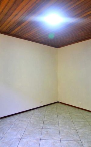 Casa à venda com 87m², 2 quartos e 3 vagasQuarto Suíte
