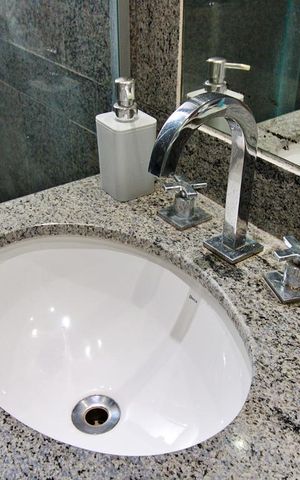 Apartamento à venda com 337m², 4 quartos e 6 vagas Apartamento à venda com 337m², 4 quartos e 6 vagasBanheiro da Suíte 4