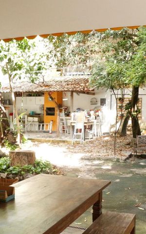 Casa à venda com 240m², 3 quartos e 3 vagasQuintal e Área de Serviço