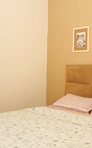 Casa à venda com 240m², 3 quartos e 3 vagasSuíte